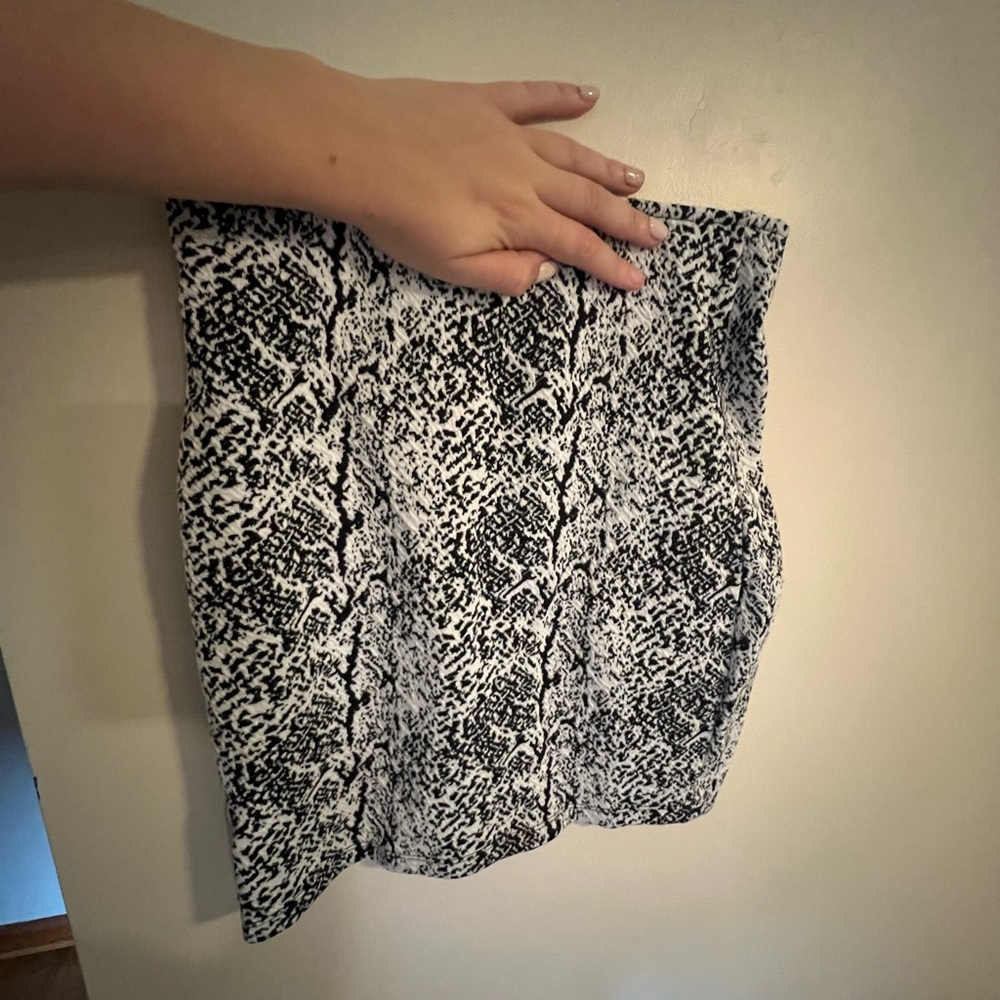 Black and White Patterned Women's Skirt